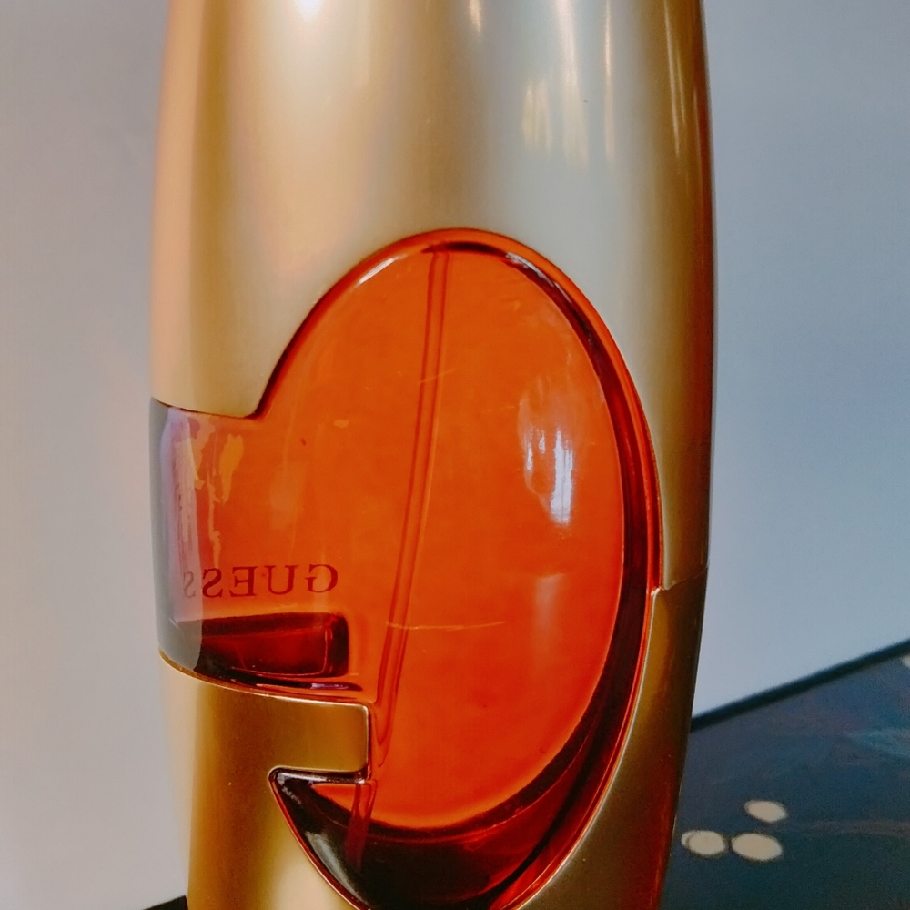 Guess Gold - Picture 3 of 4